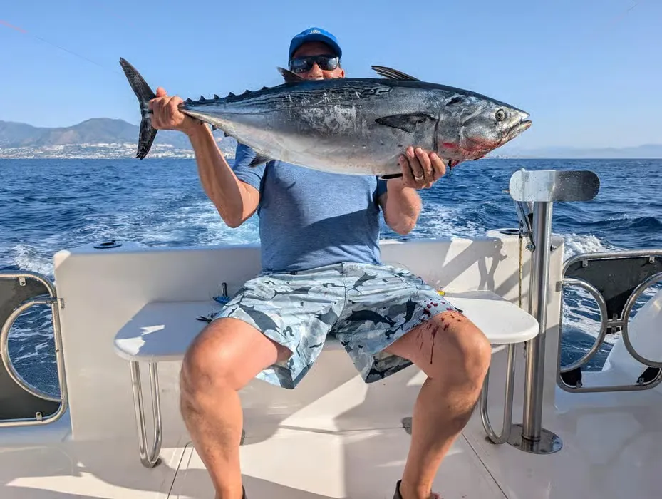 4-hour trolling fishing trip with snacks and drinks at Fuengirola Marina — photo 5